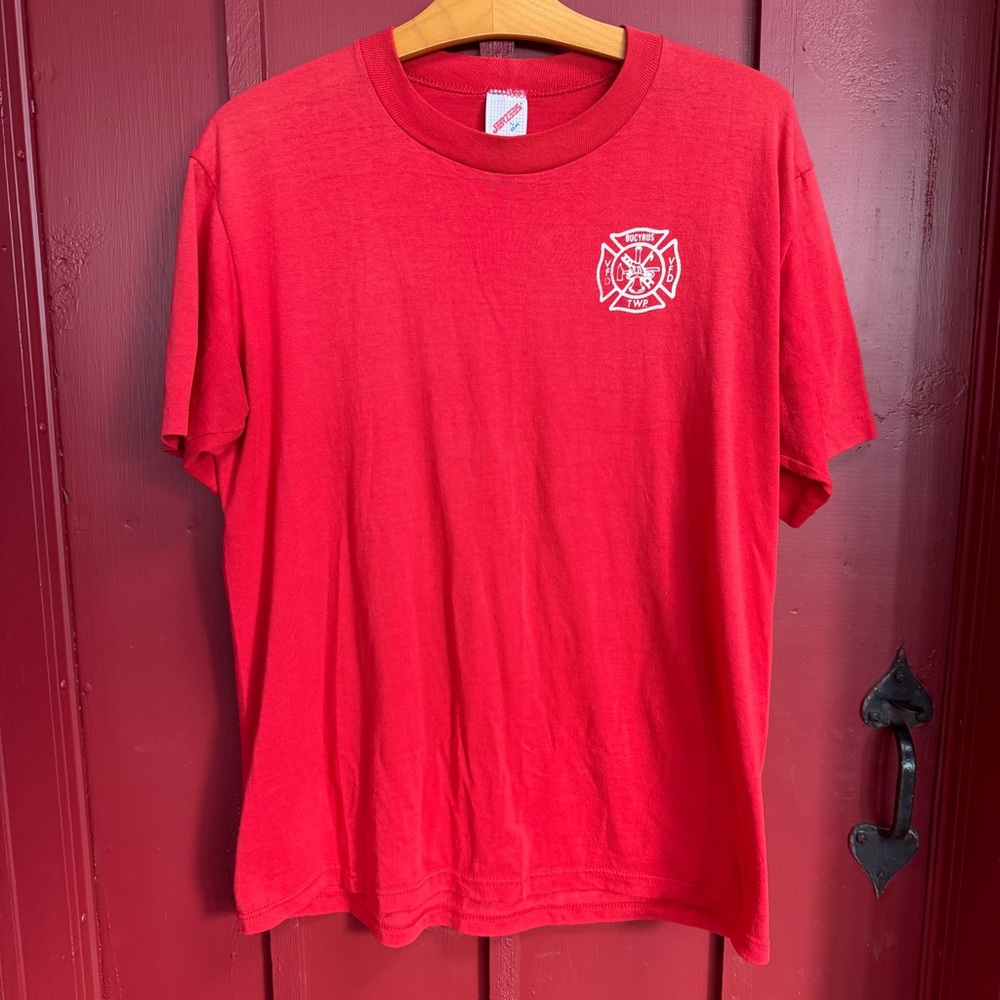 🧑‍🚒 Single Stitch Firefighter 80’s Tee 💥